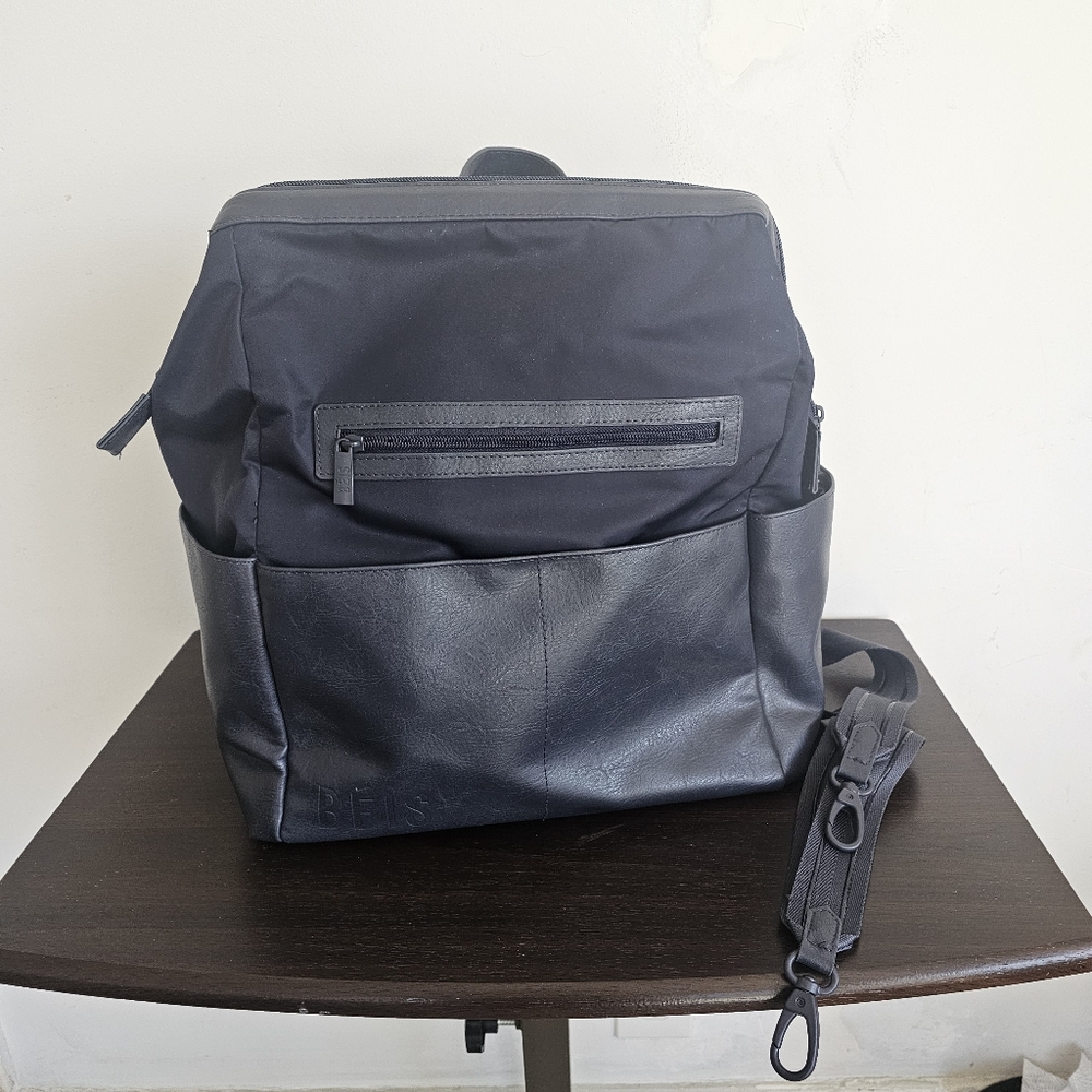 BEIS NAVY DIAPER BAG